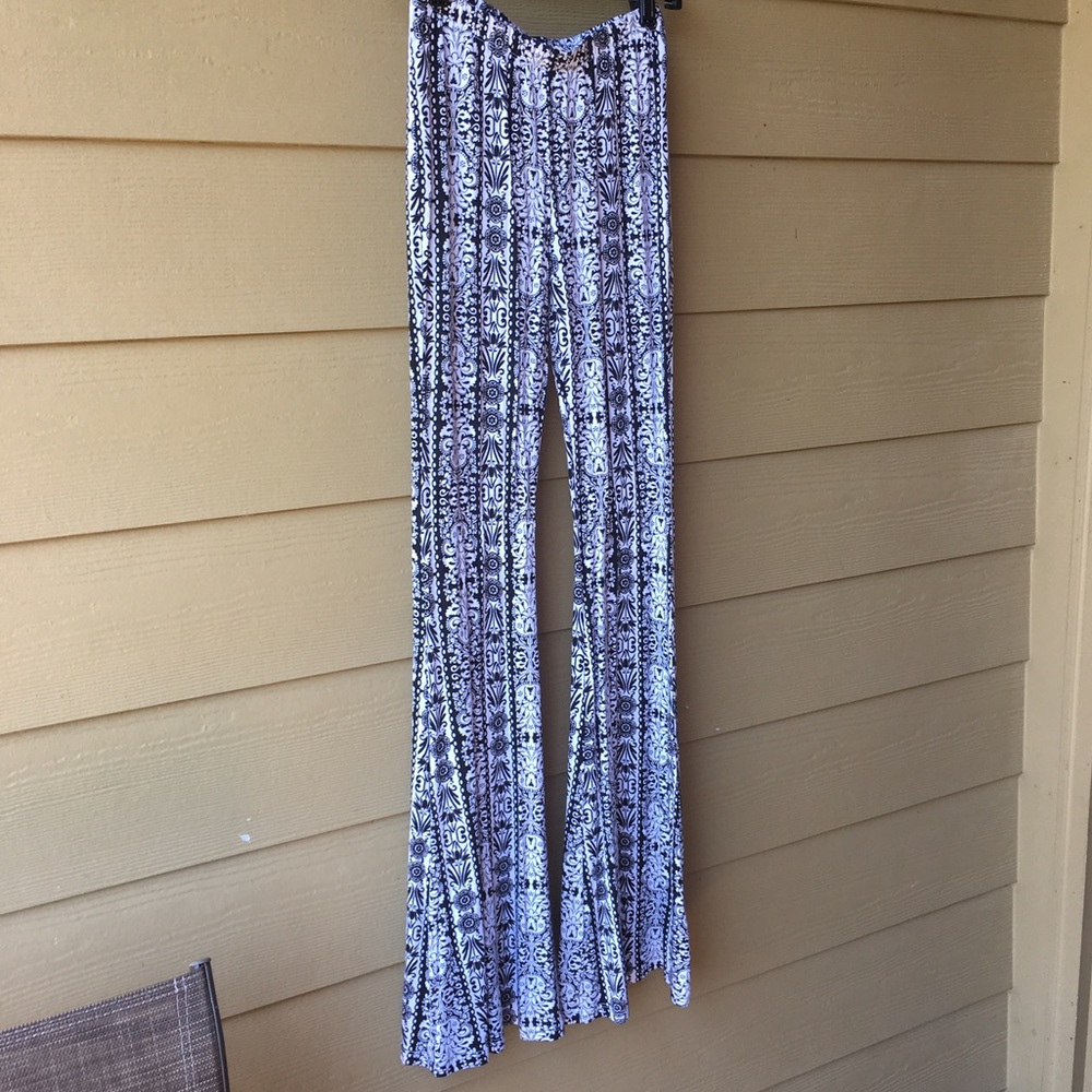 NWOT LA Hearts bell bottoms